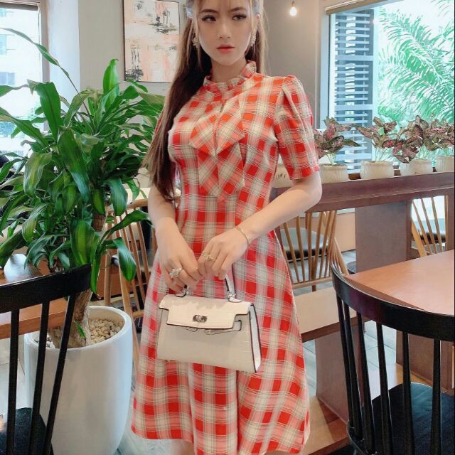Đầm Nguyễn Ngọc Trinh 7179 17.10
