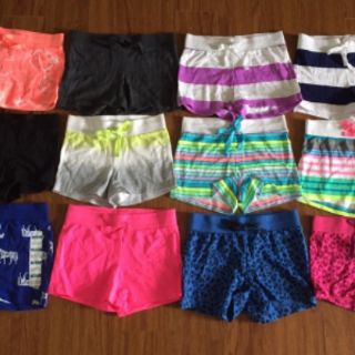 Quần short nỉ bé gái