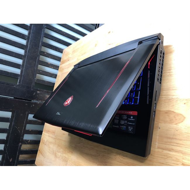 Laptop MSI GT73EVR 7RF Titan pro, i7 7700HQ, 16G, 512G, GTX 1080, 17.3in, giá rẻ