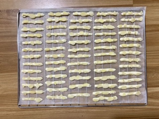 Bánh cookie lưỡi mèo