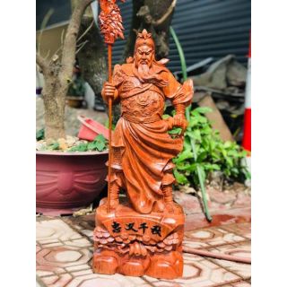 Tượng điêu khắc quan công trấn ải bằng gỗ hương