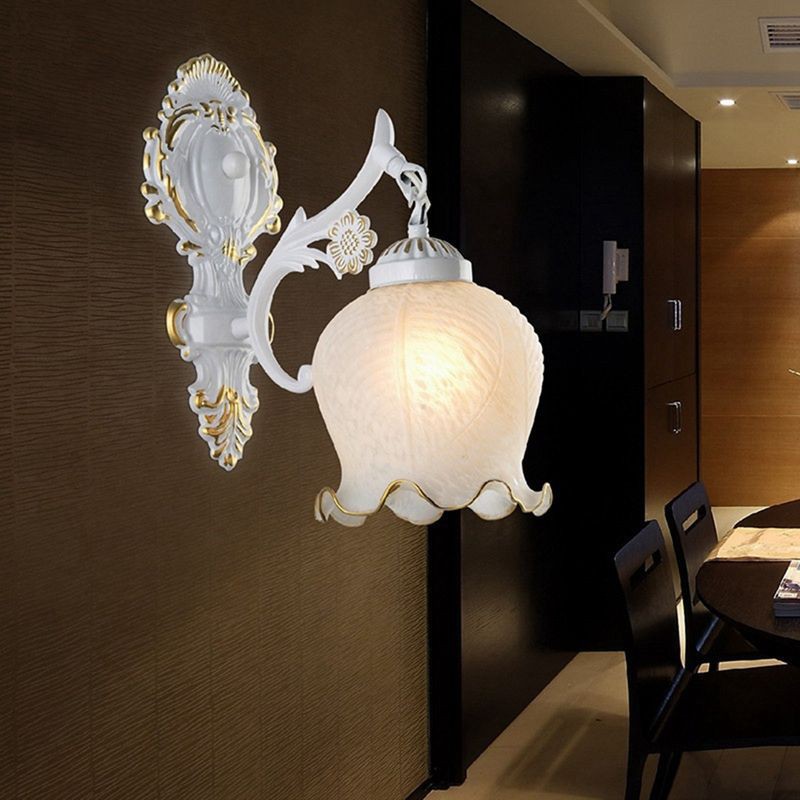 Đèn LED gắn tường phong cách Châu Âu Cổ Điển