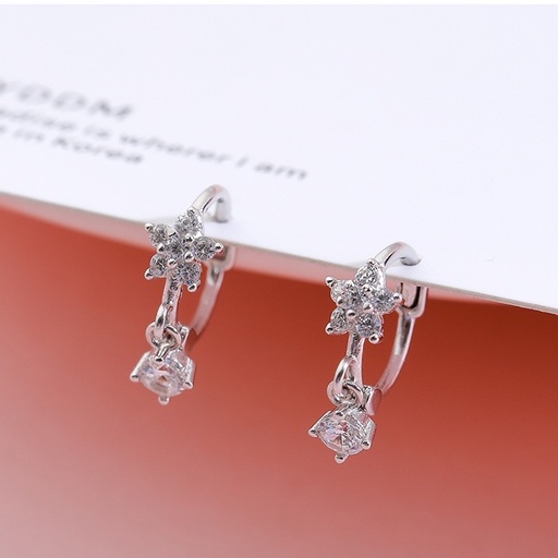 Khuyên tai bạc tròn gắn đá hình hoa, Hoa tai Bạc bạc tròn đính đá, Bông tai bạc nữ đá xinh TUNA SILVER CAM KẾT CHUẨN BẠC