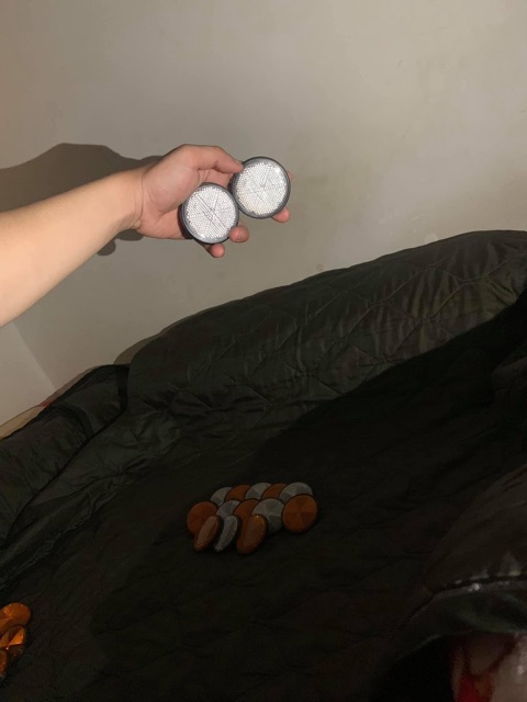 Mắt mèo phản quang màu trắng