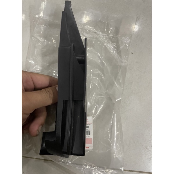 cao su đỡ sên revo