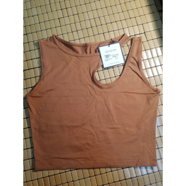 Áo croptop khoét vai 20again