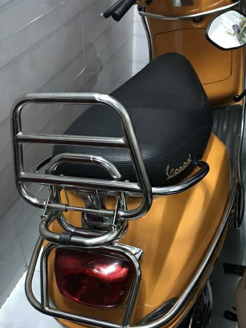 Baga tựa lưng Vespa LX