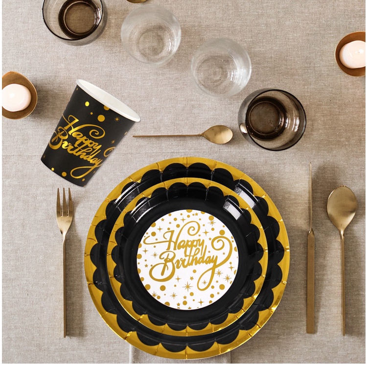 Bộ dụng cụ bàn ăn dùng một lần cho tiệc sinh nhật