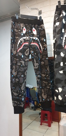 Quần bape dạ quang