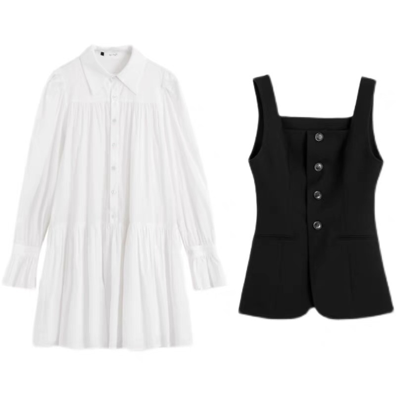Set áo hai dây đen kèm váy sơ mi