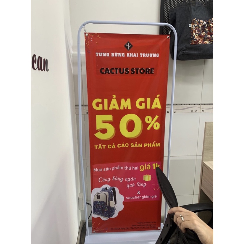 Standee kiểu cửa 2 mặt có đế sắt chuyên dụng ngoài trời