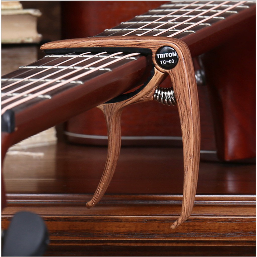 Capo Vân Gỗ Dành Cho Guitar Và Ukulele