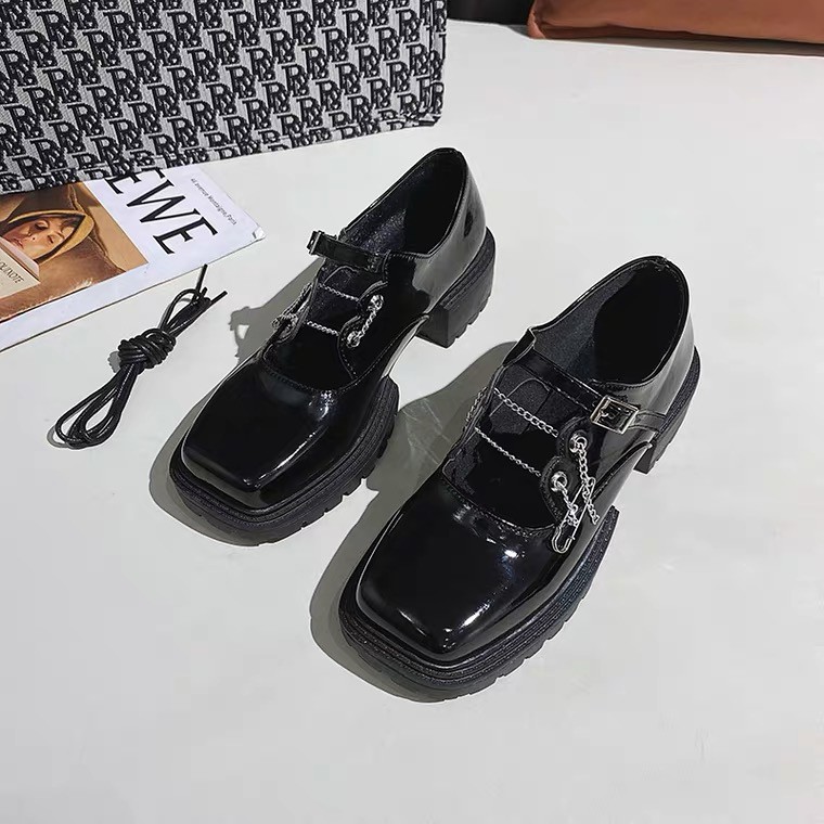 🖤 GIÀY ULZZANG MŨI VUÔNG DECOR GHIM VÀ DÂY XÍCH SIÊU XINH - ORDER 10 NGÀY | BigBuy360 - bigbuy360.vn