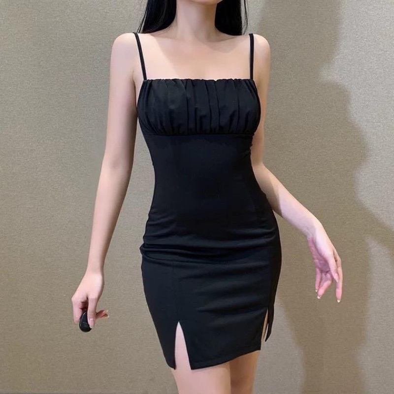 V5- Đầm đen ôm body hai dây xẻ đùi 2 bên