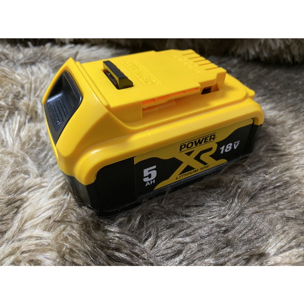 Pin Dewalt 20V 5s 2P, nhận sạc zin, có led báo pin. BN.