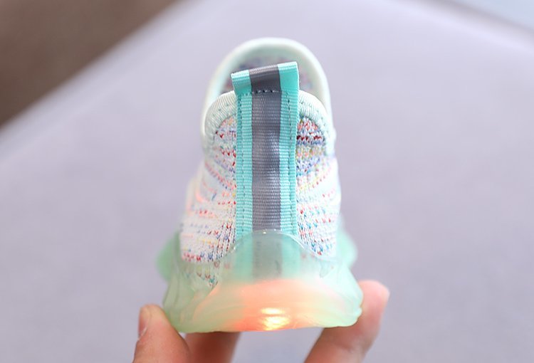 Giày Thể Thao Có Đèn Led Cho Bé Từ 1-8 Tuổi