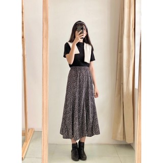 Váy hoạ tiết dáng xoè dài