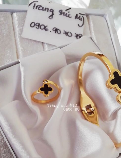 NHẪN TITAN ĐÍNH XOÀN + XÀ CỪ ĐEN