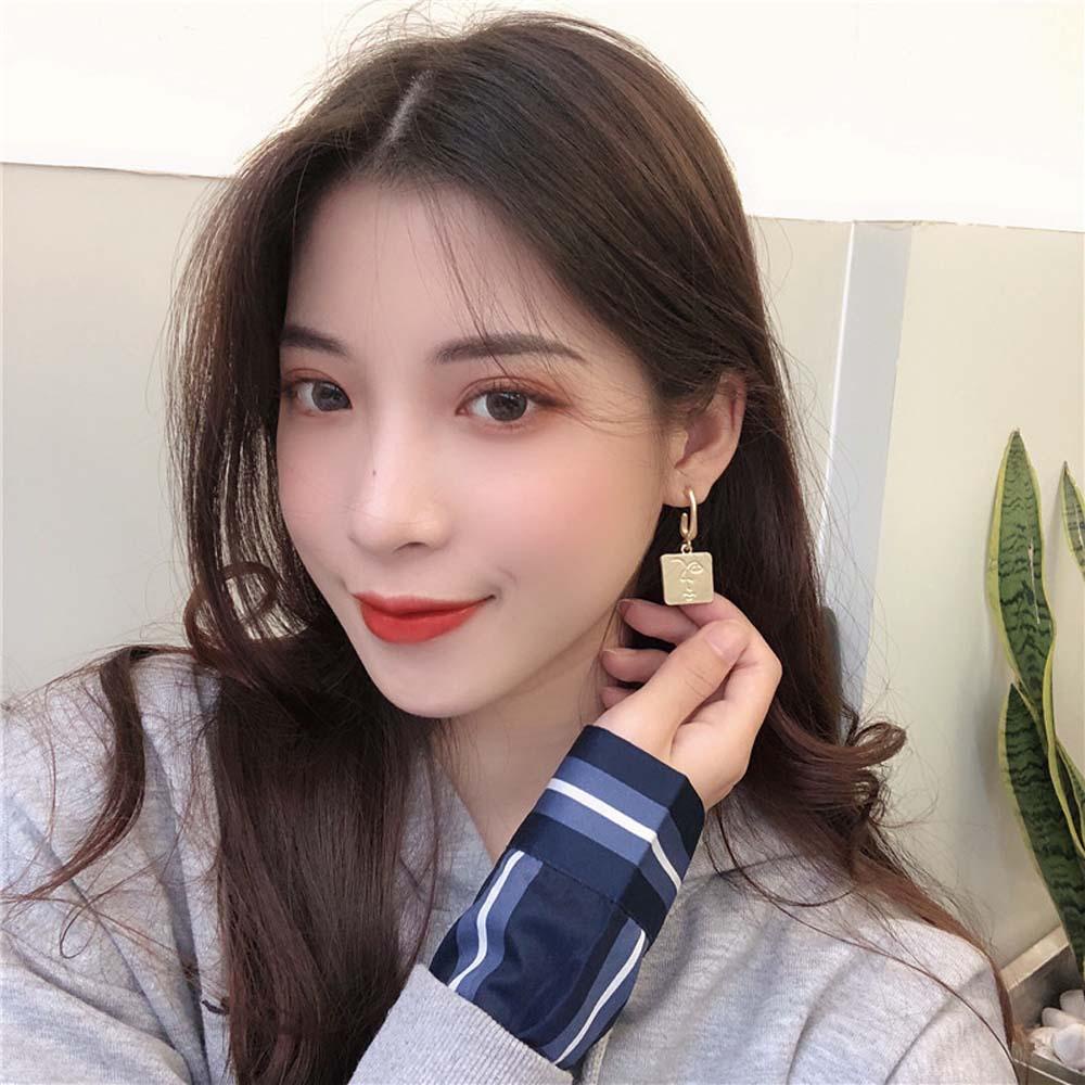 Khuyên Tai Kim Loại Phong Cách Trừu Tượng Cá Tính Cho Nữ