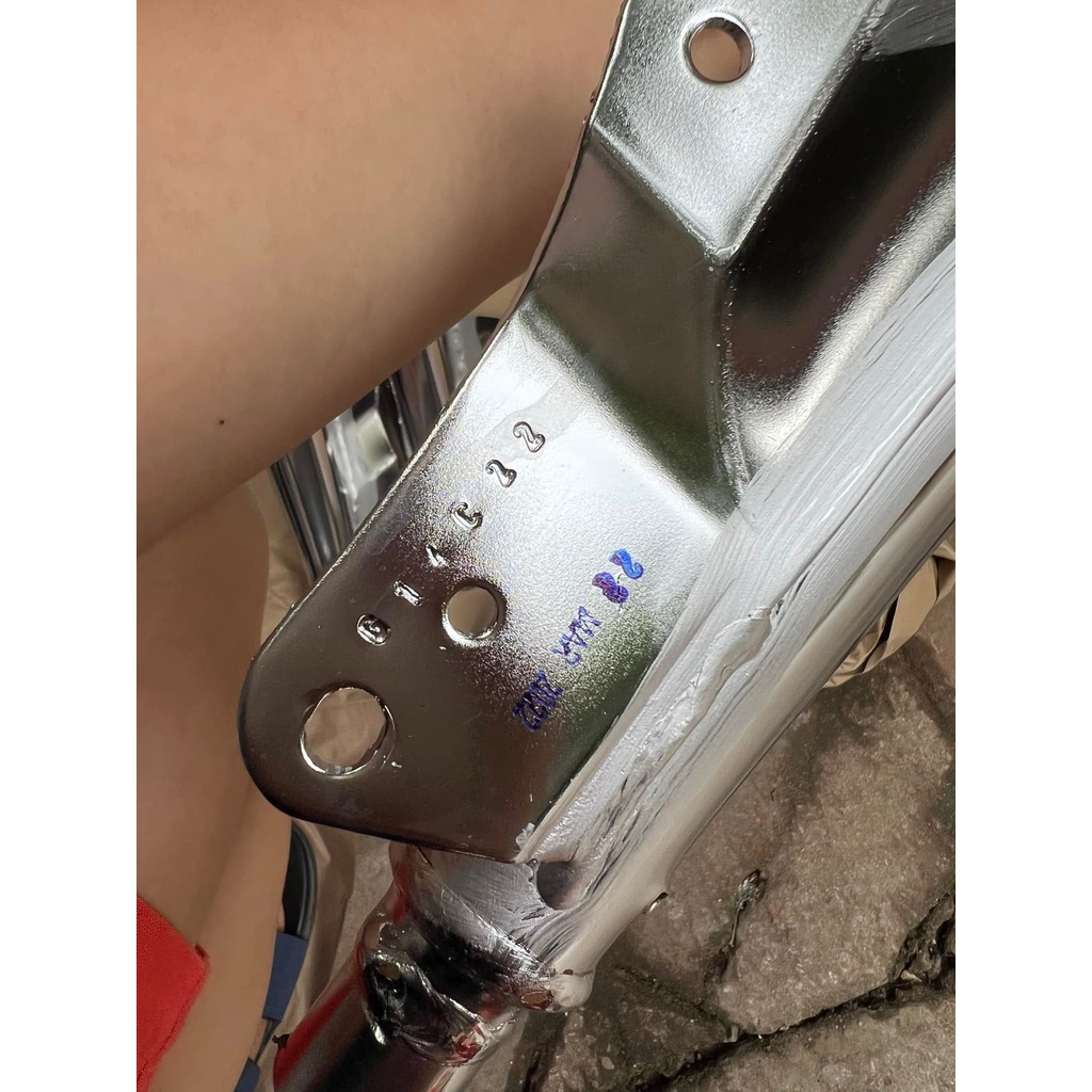 Thân bô wave thái đít đen , đít si