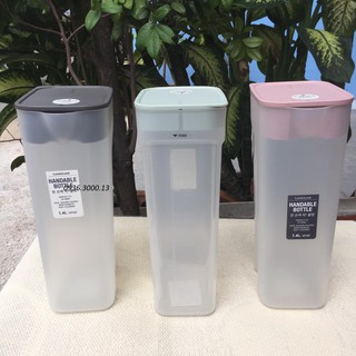 Bình Nước Handle Bottle 1.4L Lock&Lock HAP817GRY