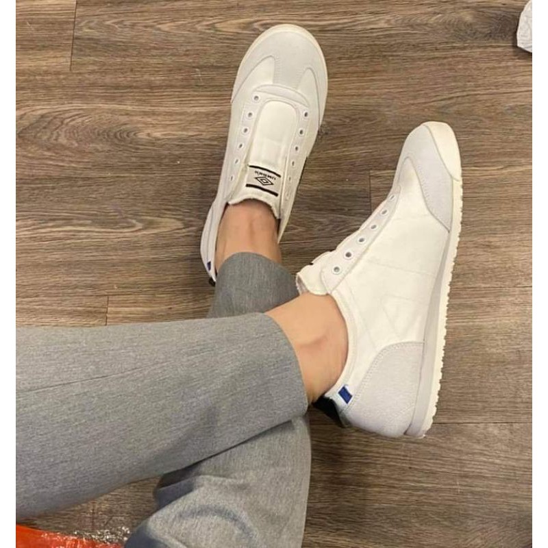 Giầy umbro cho nam nữ