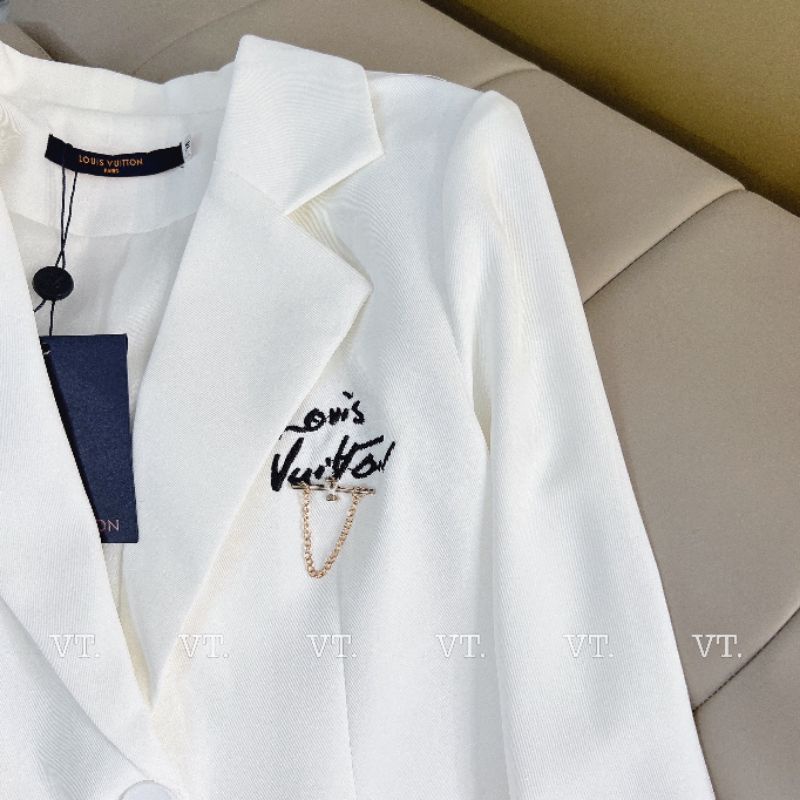 Set bộ  LV năm 2022.