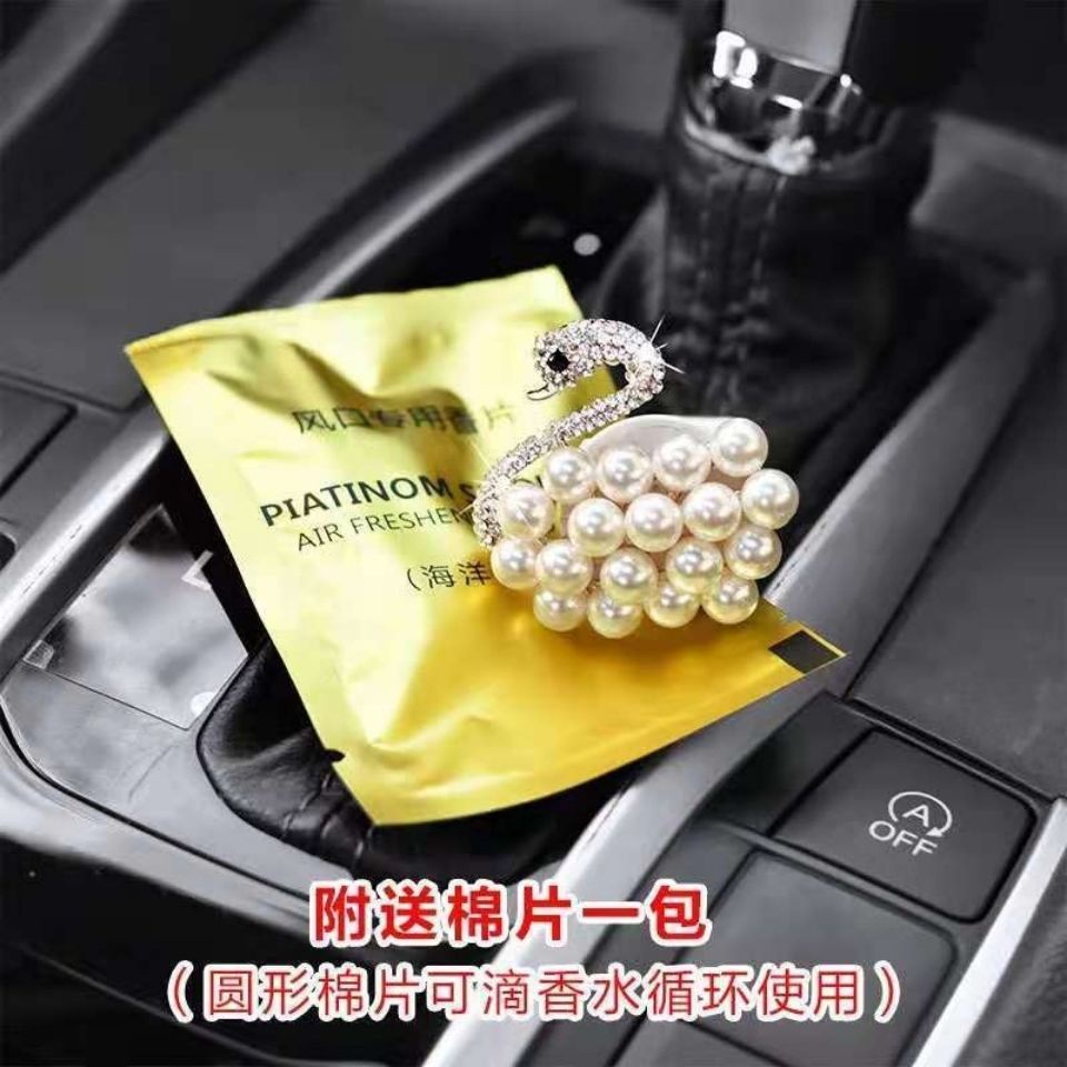 Kẹp Khuếch Tán Nước Hoa Xe Hơi Hình Thiên Nga Đính Ngọc Trai Dễ Thương