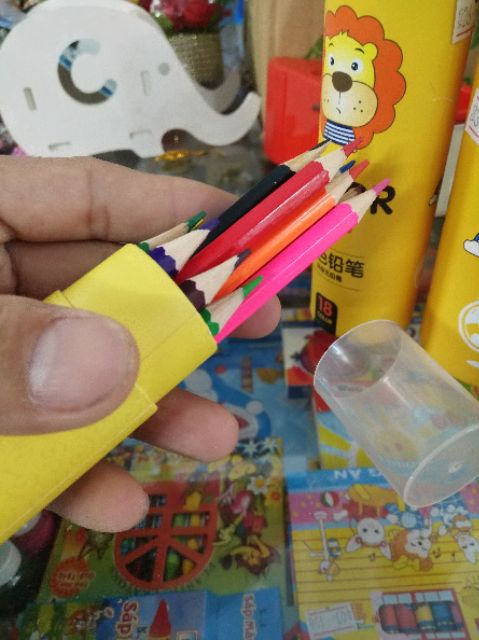 Hộp bút chì 12 màu !!!