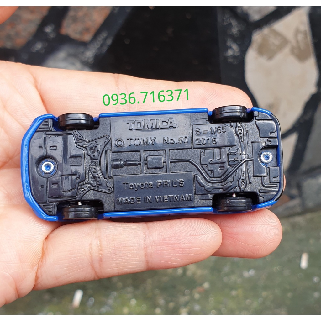 Mô hình xe T a x i Comfort mở được cốp sau tomica Nhật Bản