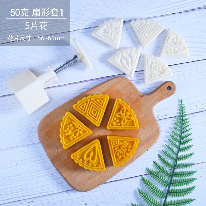 [Hàng mới về] Khuôn trung thu lò xo 5 mặt 50g hình tam giác