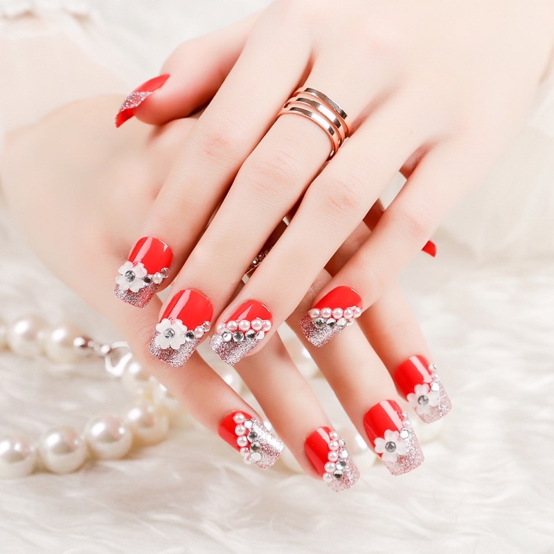 Bộ 24 Móng Tay Giả Màu Đỏ Hoạ Tiết Hoa Xinh Xắn Đáng Yêuaa