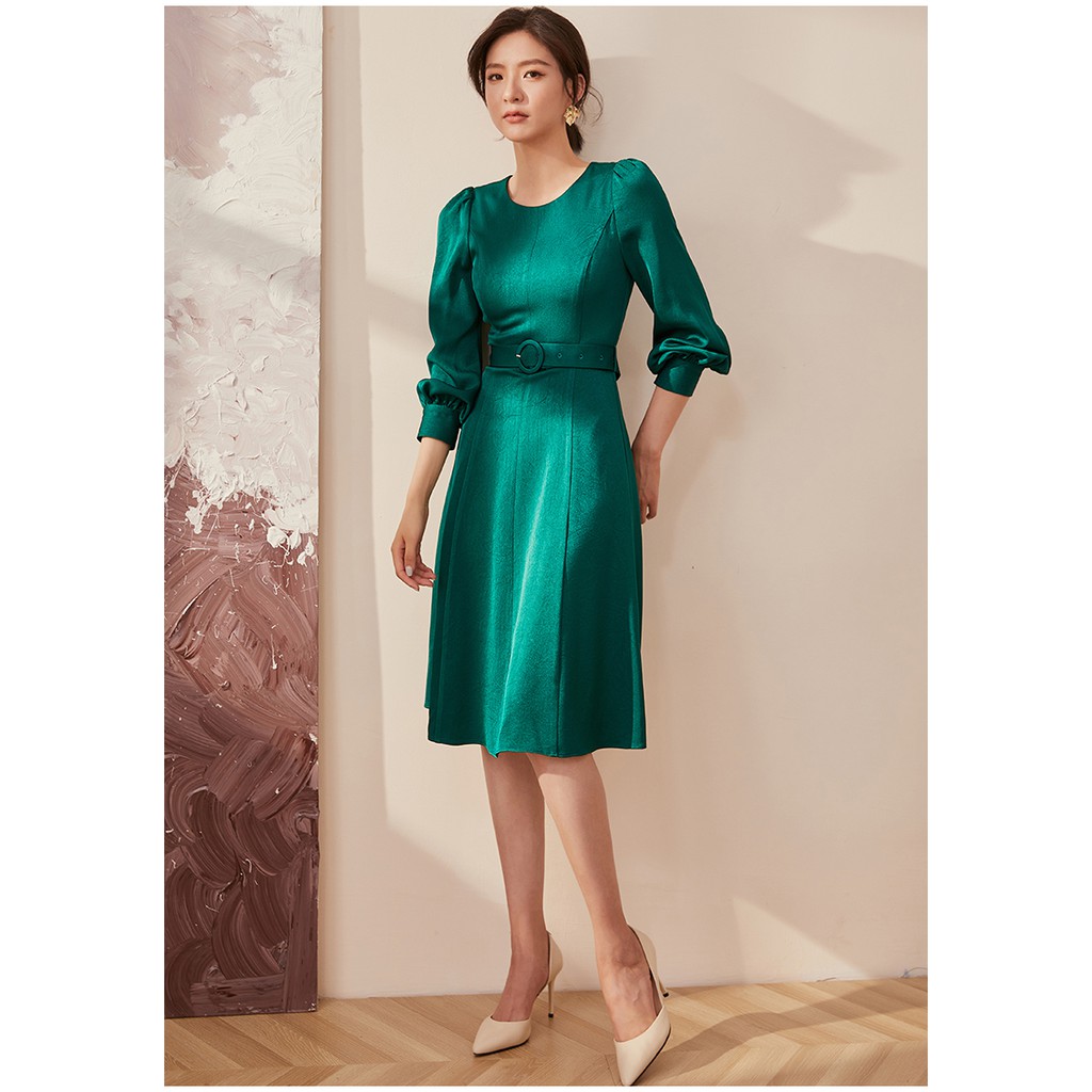 Đầm xòe cổ tròn tay dài xanh rêu có dây đai