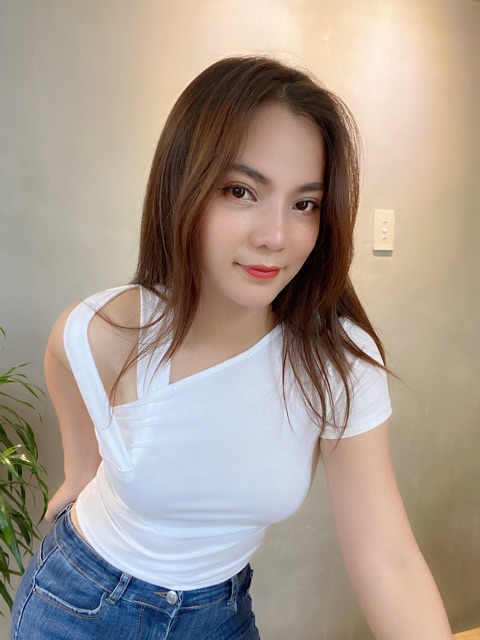 áo thun tay ngắn nữ croptop kiểu lệch vai