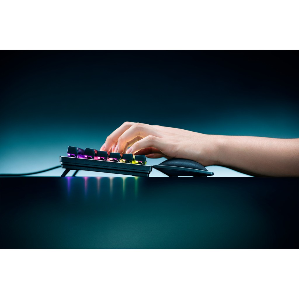 Tấm kê tay bàn phím Razer Ergonomic Wrist Rest Pro For Full-sized Keyboard_RC21-01470100-R3M1
