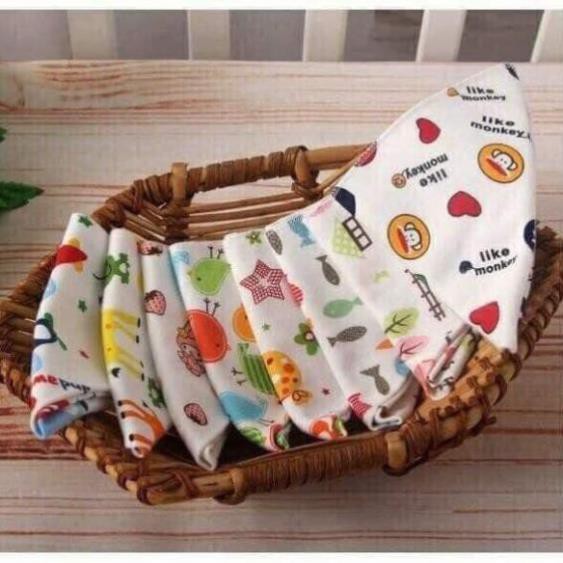 Khăn yếm tam giác chất liệu cotton có cúc bấm cho bé COMBO 10 CHIẾC