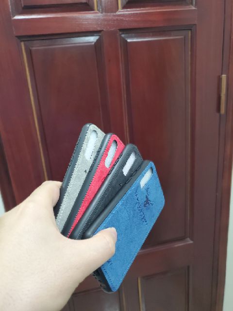 Ốp lưng Vsmart Live dẻo trong Vải đầu hươu cao cấp đã khoét camera