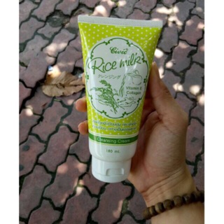 Sửa rửa mặt gạo Thái Lan