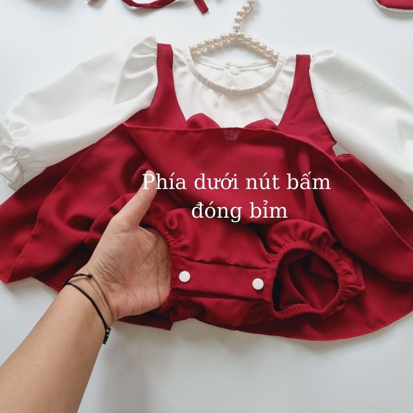 Váy bé gái sơ sinh CHIP STORE Body yếm đỏ mận cho bé mặc đầy tháng thôi nôi xinh xắn - Ảnh thật tự chụp