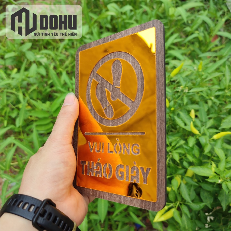 Biển Báo Để Giày Dép Bên Ngoài Gương Vàng Sang Trọng - Có Sẵn Băng Keo 2 Mặt Phía Sau Dán Tường - DH131