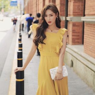 Đầm vàng cánh tiên