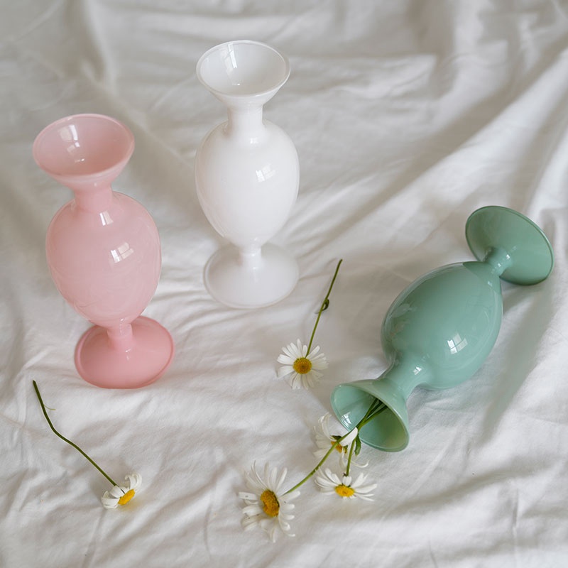 Bình hoa bằng thủy tinh phong cách vintage trang trí nhà ở