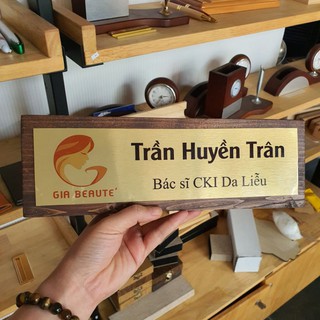 Bảng chức danh gỗ