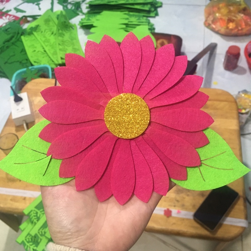 Sét 10 hoa vải nỉ nhụy kim tuyến đường kính 15 mầm non