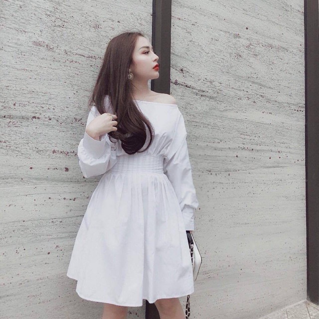 Đầm trắng bẹt vai