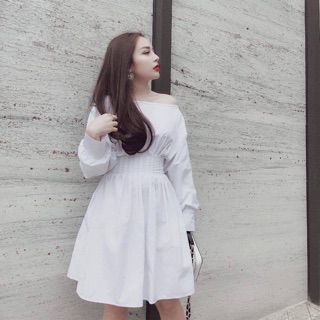 Đầm trắng bẹt vai