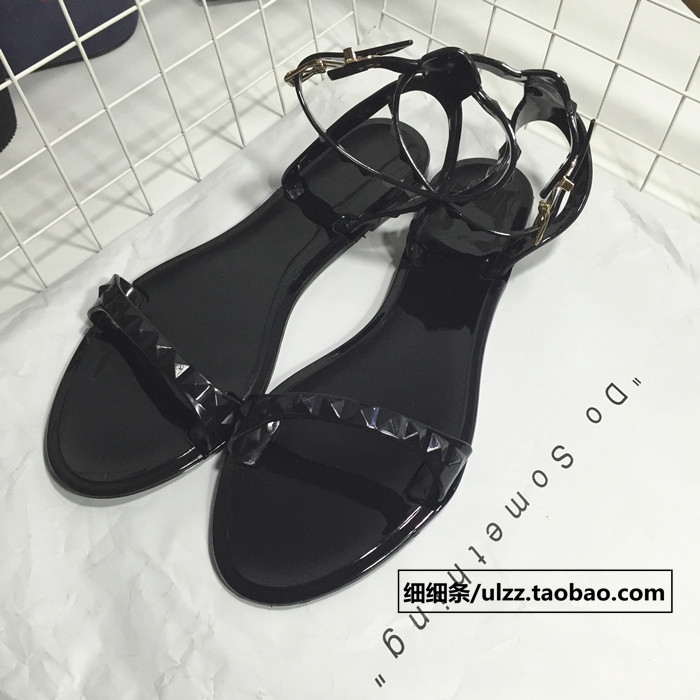Sandal nữ đế bằng đơn giản phong cách thời trang mùa hè