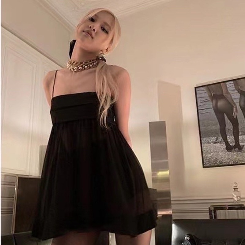 Đầm hai dây đen quyến rũ (kèm quần) giống Rosé BLACKPINK