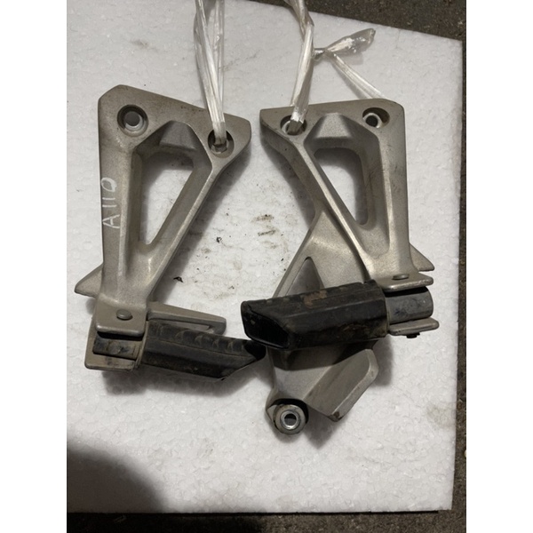 Cặp báng để chân sau xe máy wave 110cm Hon đa