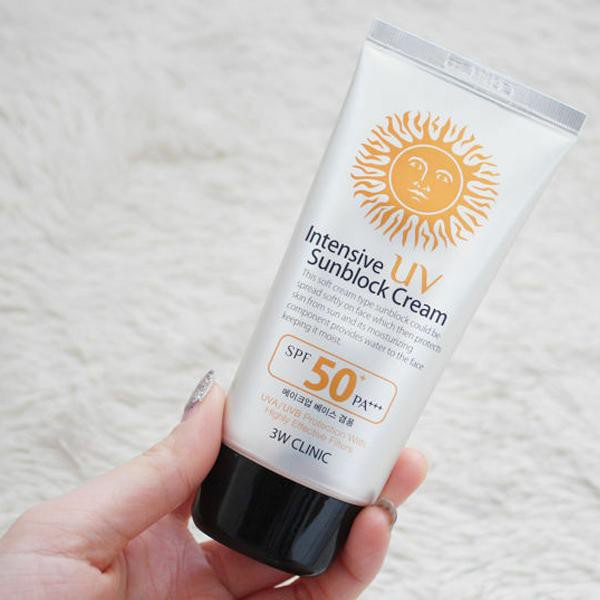 Kem chống nắng 3w Clinic Intensive UV Sunblock Cream SPF 50 PA+++